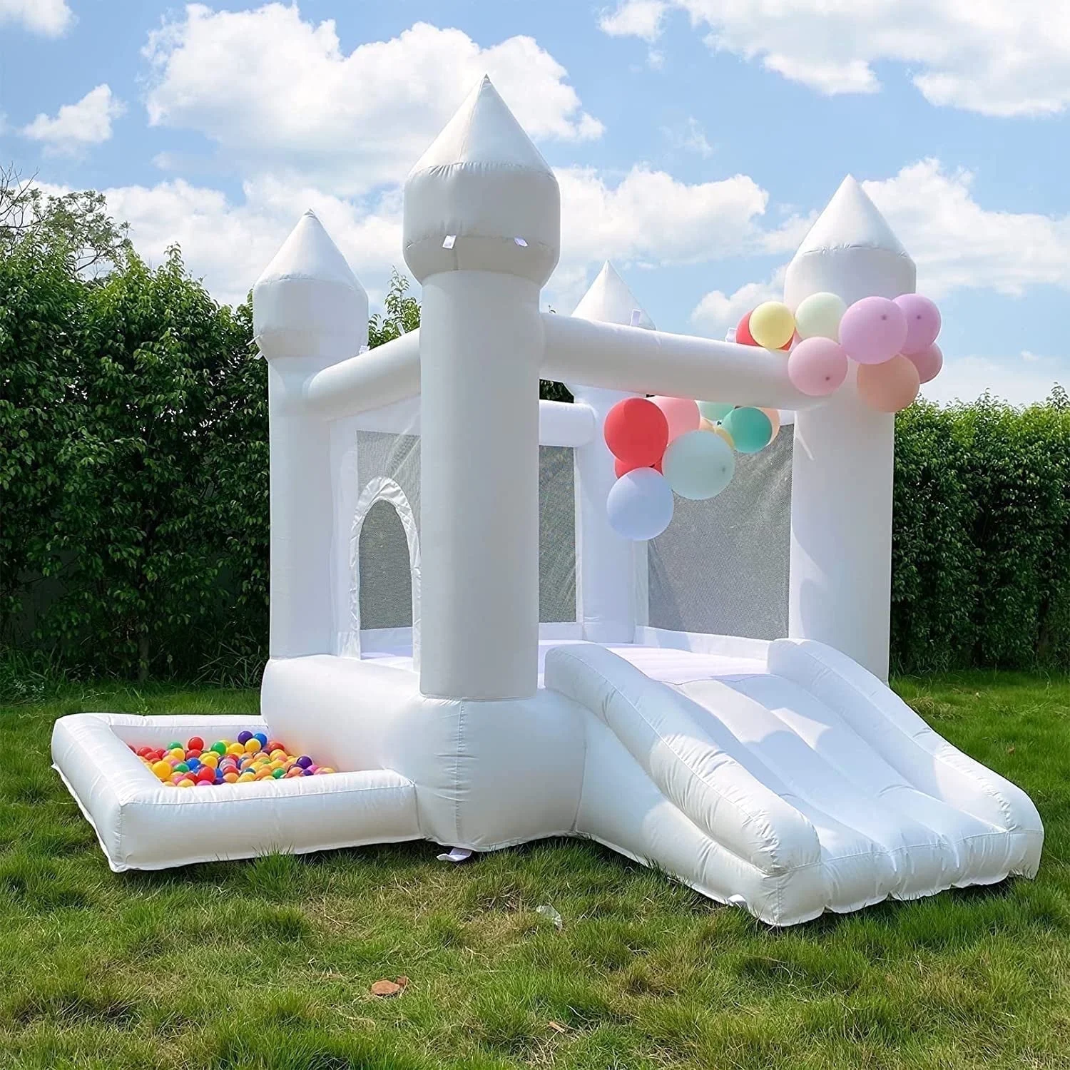 Castillo Inflable Blanco 9×9 ft – Elegancia, Juego y Sonrisas en Casa
